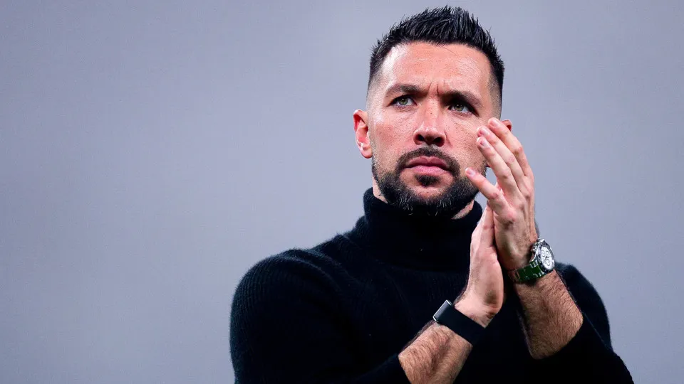 "O Dominik é um jovem com um papel claro, jogou bastante na primeira parte da época, está a ser muito bom, trabalha muito. Hoje pensei colocá-lo em campo e colocar